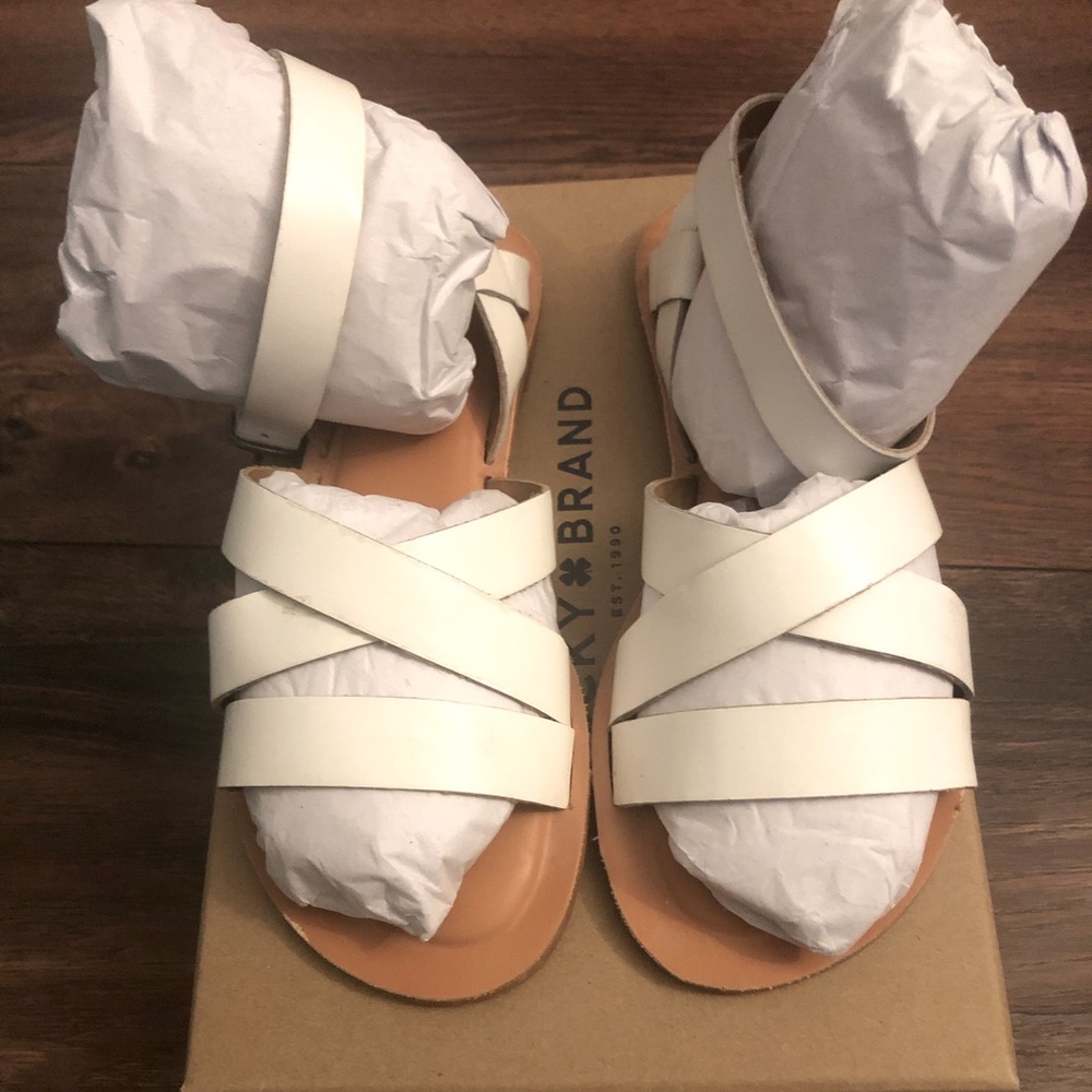 Lucky Brand white Sandals size 2